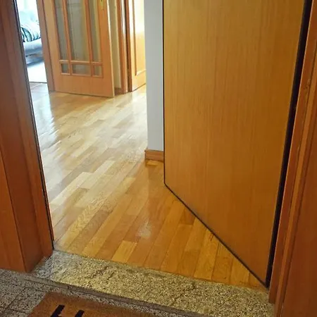 Casa Vanzeleres *