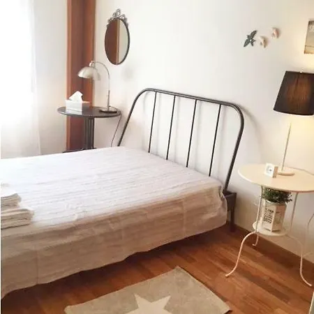 Casa Vanzeleres *
